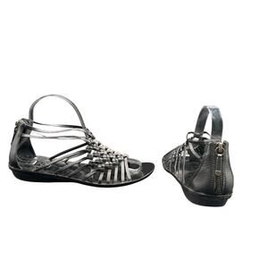 B Makowsky Black Leather Gladiator Sandals Women’s 6.5M Zip Back